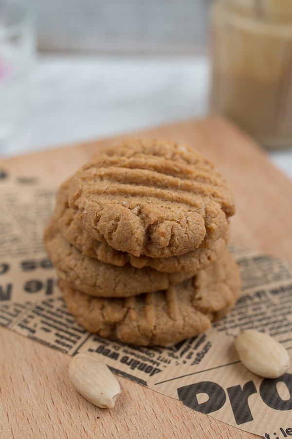 Low Carb Flourless Cashew Butter Cookies