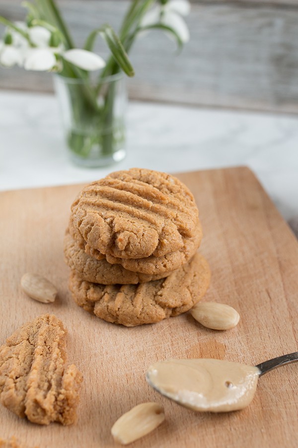 Keto Flourless Cashew Butter Cookies