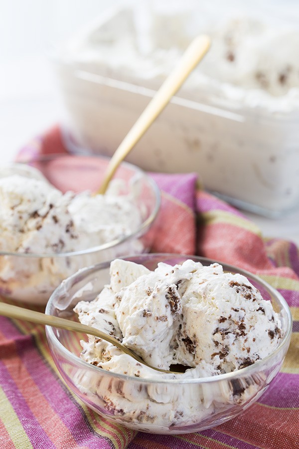 Keto Coconut Cookies and Cream Ice Cream