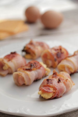 Keto Bacon and Egg Breakfast Roll-Ups