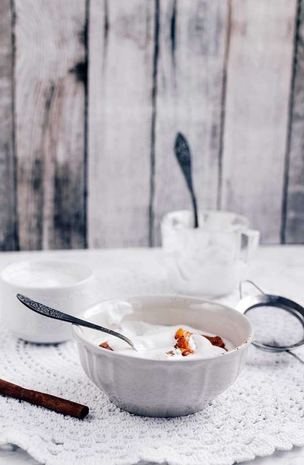 Keto Warm Cinnamon Peaches with Vanilla Cream