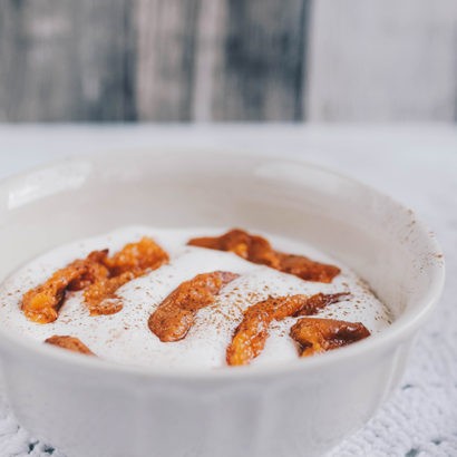 Keto Warm Cinnamon Peaches with Vanilla Cream