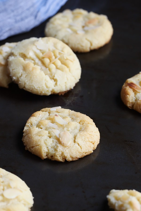 Keto Almond Shortbread Cookies