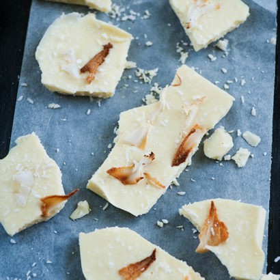 Keto White Chocolate Coconut Bark