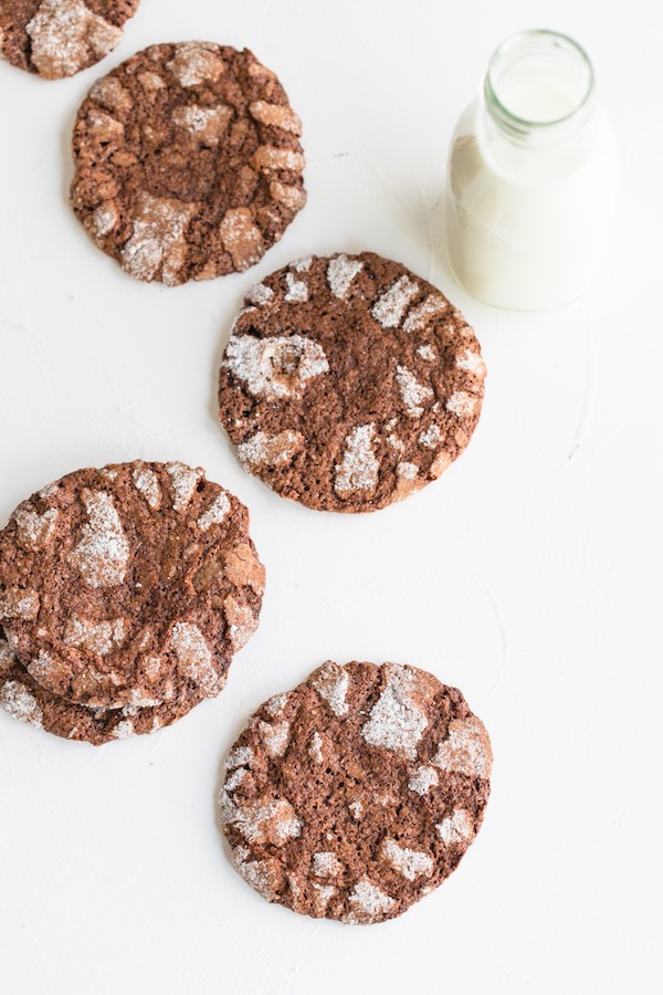 Low Carb Chocolate Crinkle Cookies