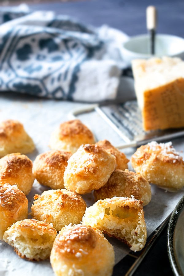 Keto Garlic Parmesan Rolls