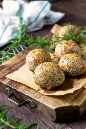 Keto Herb & Flaxseed Dinner Rolls