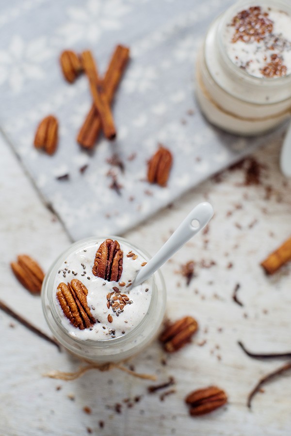 Low Carb Holiday Cinnamon Bun Oatmeal