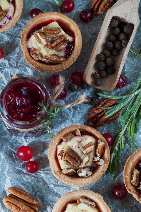 Keto Baked Cranberry Brie Bites