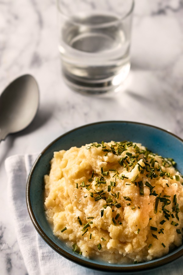 Keto Cheddar Garlic Cauliflower Mash