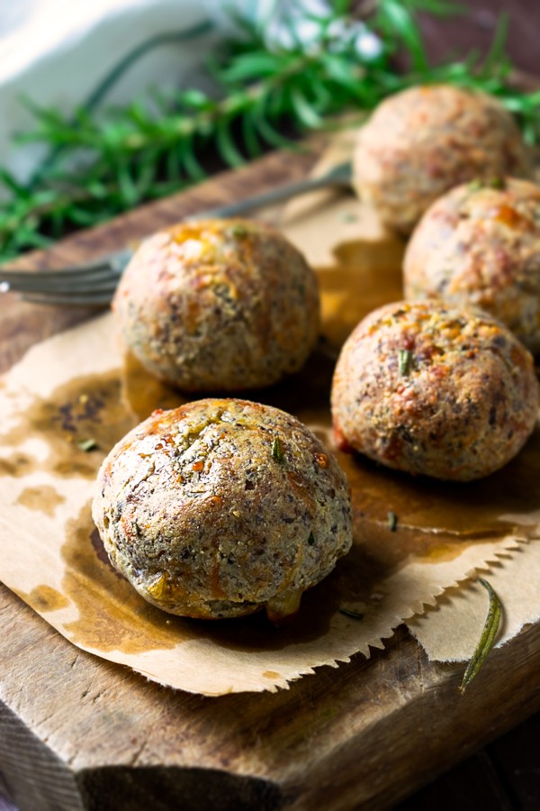 Keto Herb & Flaxseed Dinner Rolls