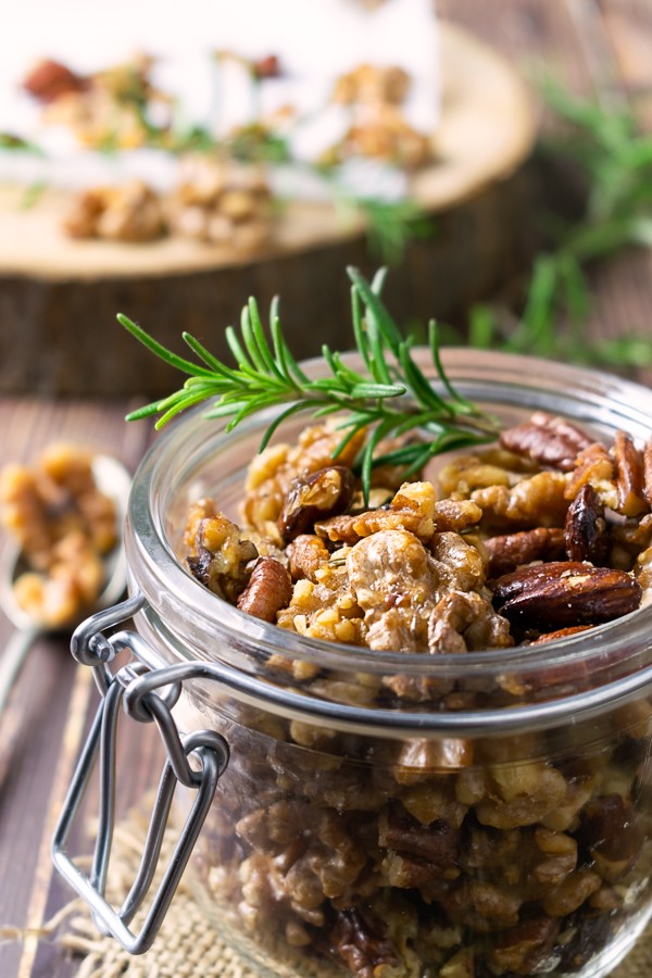 Low Carb Rosemary Maple Mixed Nuts