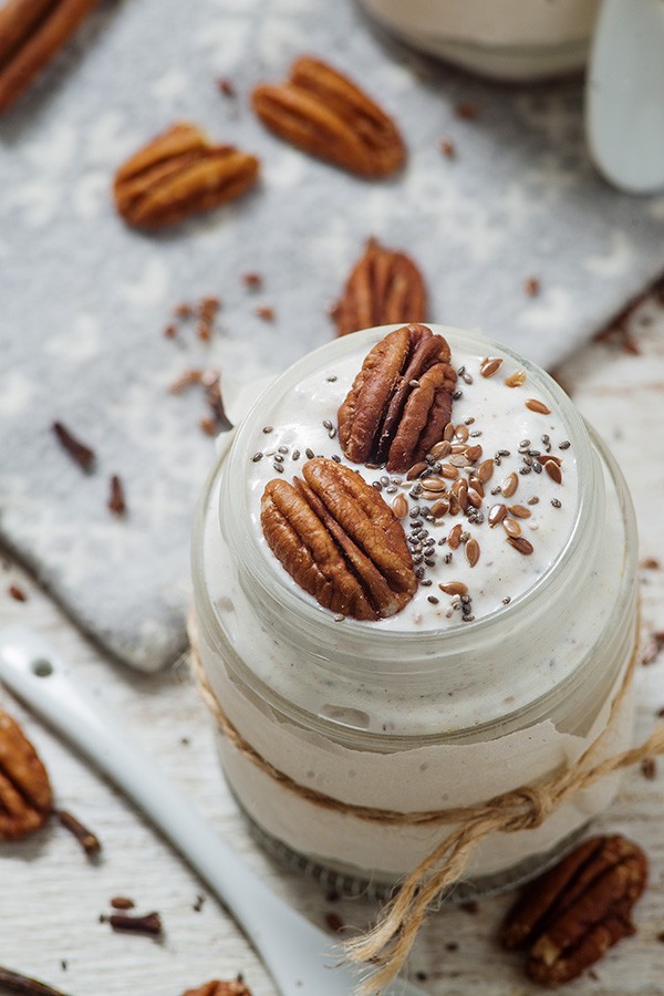 Keto Holiday Cinnamon Bun Oatmeal