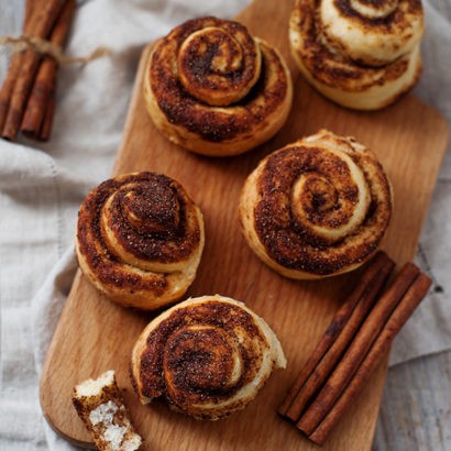 Keto Maple Cinnamon Rolls