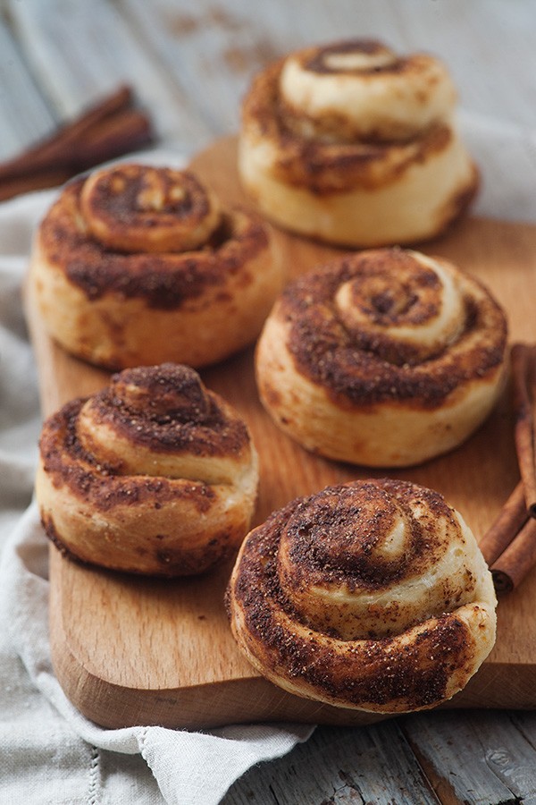 Low Carb Maple Cinnamon Rolls