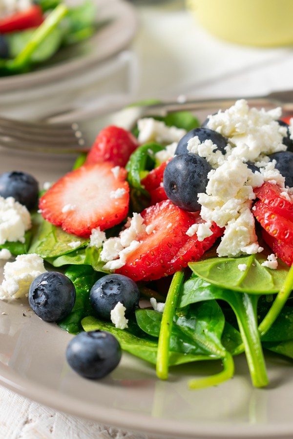 Low Carb Summer Berry Spinach Salad with Feta
