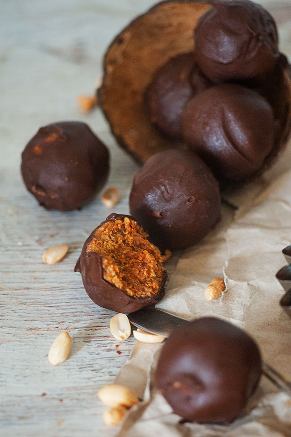 Keto Peanut Butter Truffles