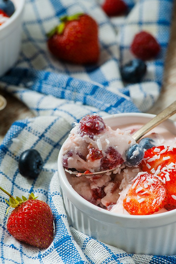 Keto Mixed Berry Gelatin Salad