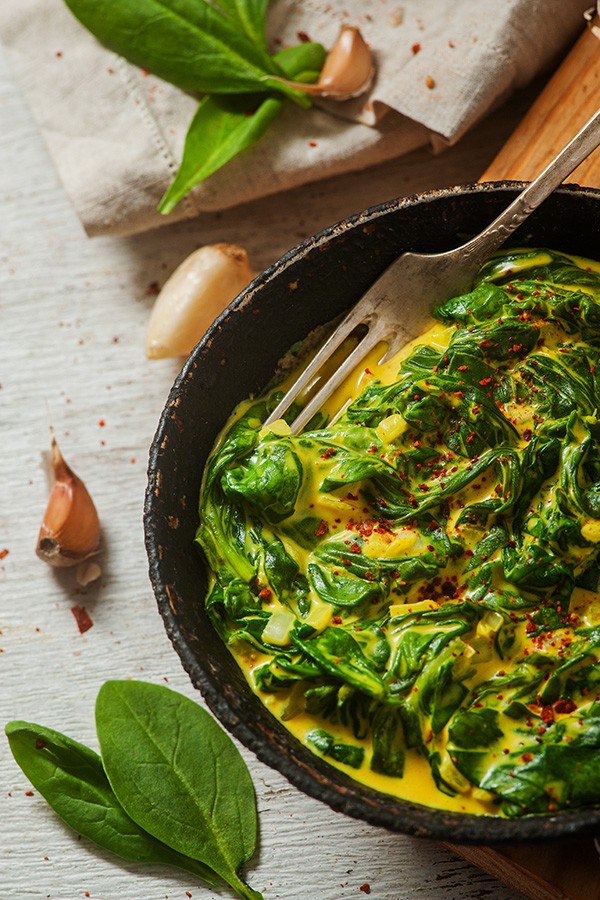 Low Carb Creamy Curried Spinach