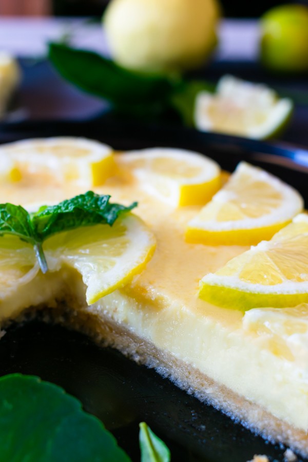 Creamy Low Carb Lemon Cheesecake