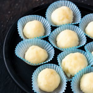 Keto Cheesecake Fat Bombs