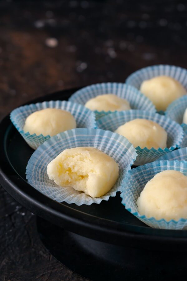 Low Carb Cheesecake Fat Bombs