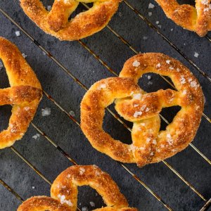 Keto Pretzels