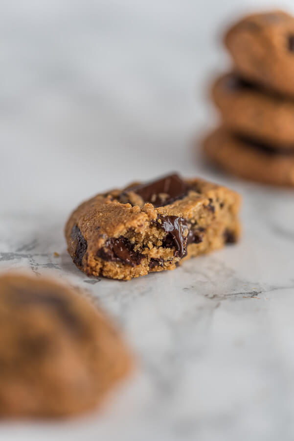 Low Carb Peanut Butter Chocolate Chip Cookies